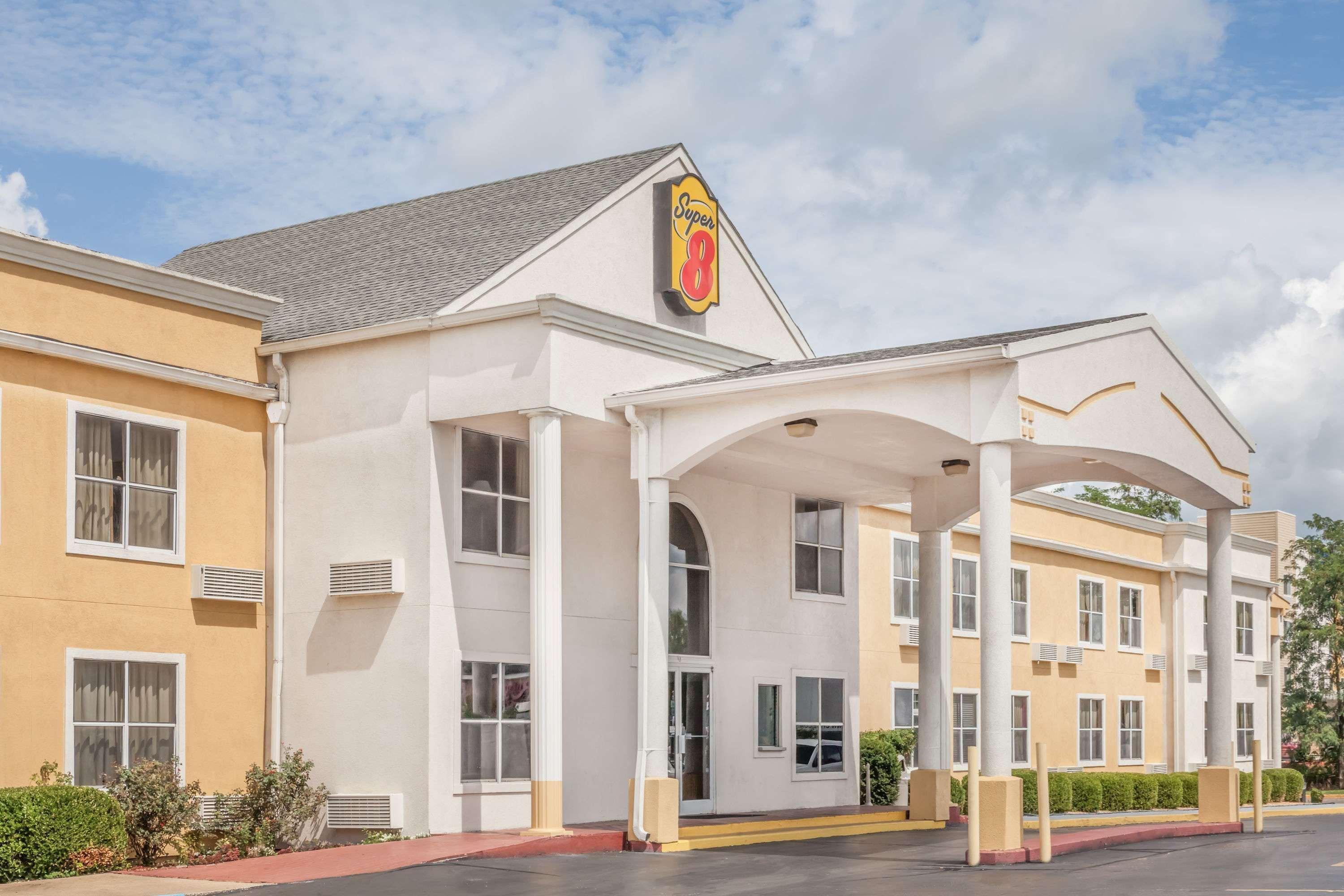 Super 8 By Wyndham Athens Ξενοδοχείο Εξωτερικό φωτογραφία
